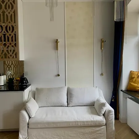 아파트 Cozy On Piotrkowska Street 우치