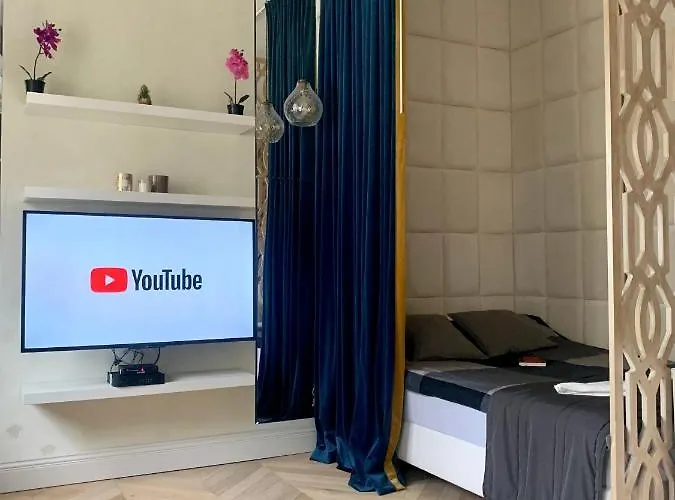 Cozy On Piotrkowska Street 公寓